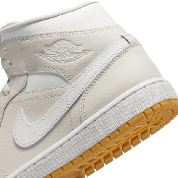 1730762389-3LZnGryK Air Jordan 1 Mid 'Phantom Gum' Women's (2024)