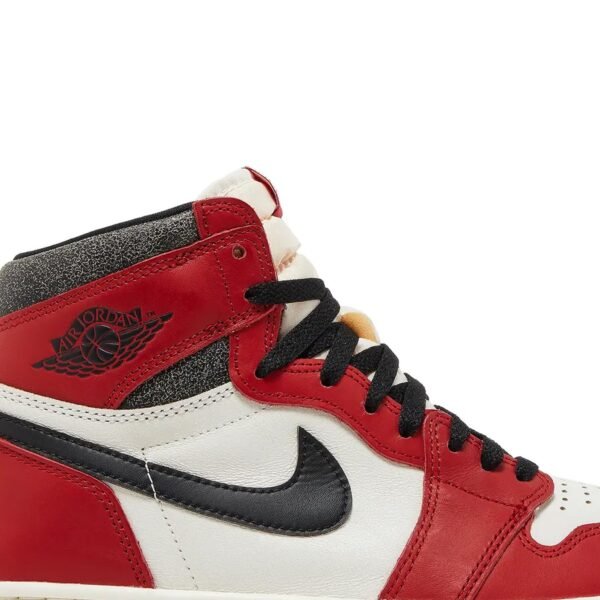Air-Jordan-1-Retro-High-OG-Chicago-Lost-and-Found-2022-6 Air Jordan 1 Retro High OG 'Chicago Lost and Found' (2022)