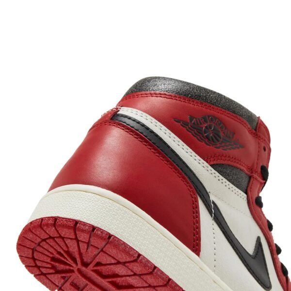 Air-Jordan-1-Retro-High-OG-Chicago-Lost-and-Found-2022-8 Air Jordan 1 Retro High OG 'Chicago Lost and Found' (2022)