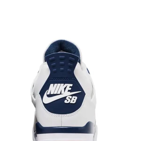 Air-Jordan-4-Retro-SB-_Navy_-_2025_-back-close-up Air Jordan 4 Retro SB 'Navy' (2025)