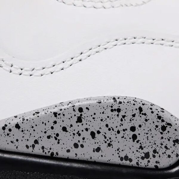 Air-Jordan-4-Retro-_White-Cement_-_2025_-8 Air Jordan 4 Retro 'White Cement' (2025)